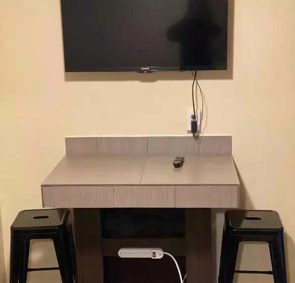 酒店 Bend Value Inn