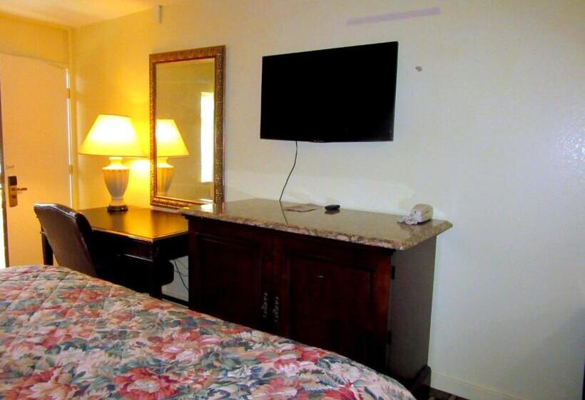 فندق Budget Host Inn