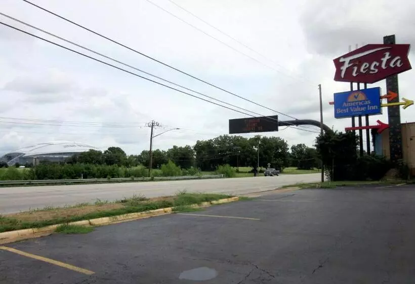 בית מלון כפרי Budget Host Inn