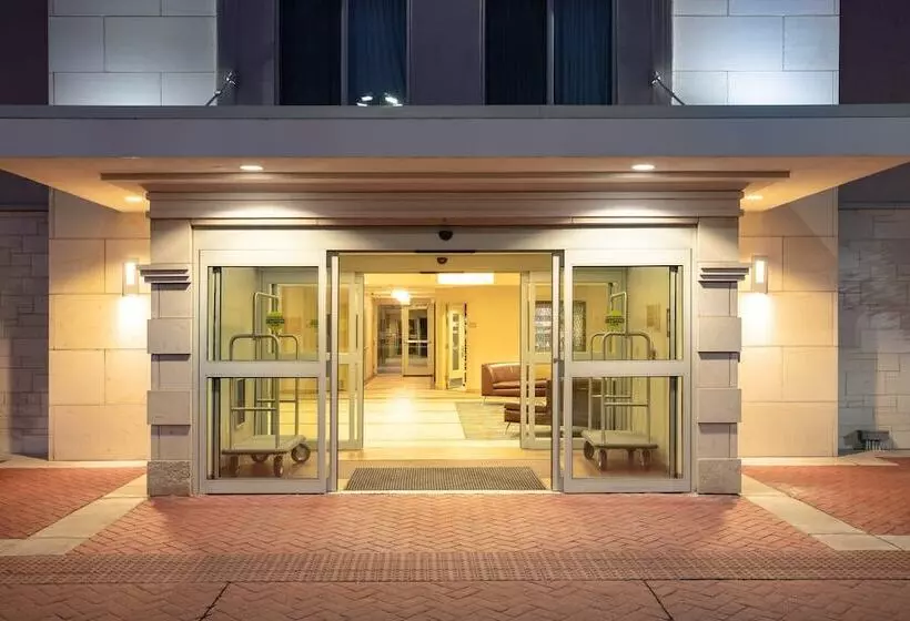 Отель Candlewood Suites Manhattan, An Ihg