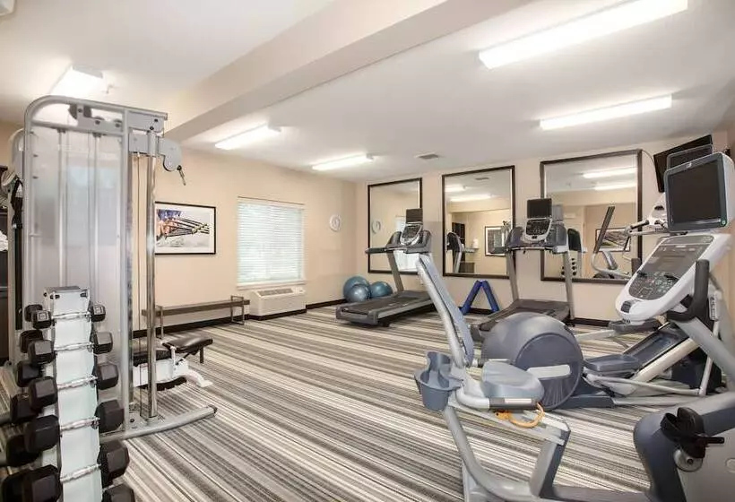 Отель Candlewood Suites Manhattan, An Ihg