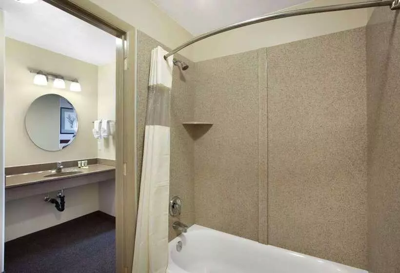 酒店 Days Inn By Wyndham Beaver