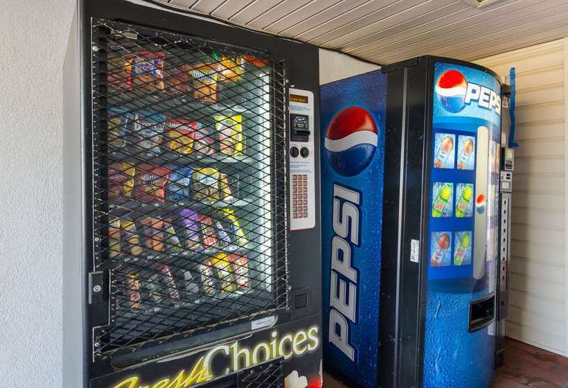 בית מלון כפרי Econo Lodge