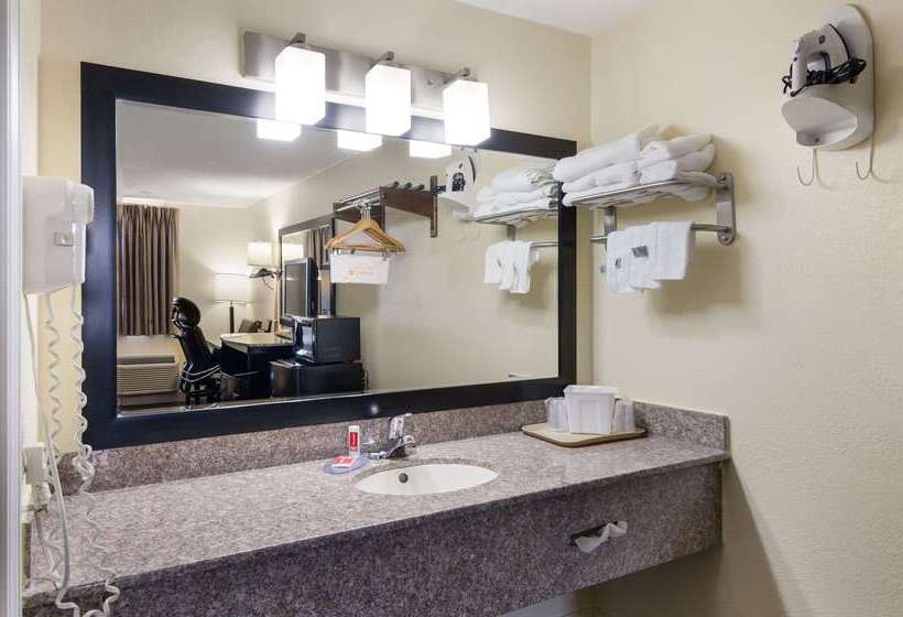 בית מלון כפרי Econo Lodge