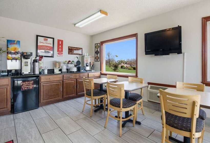 בית מלון כפרי Econo Lodge