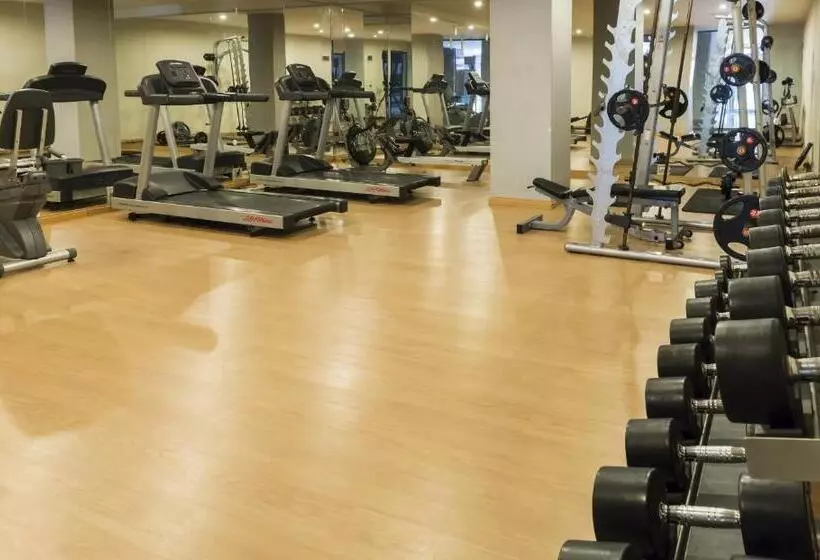 Hotel Golden Rock Beach