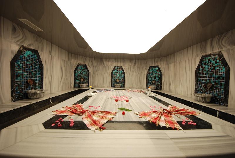 هتل Golden Rock Beach