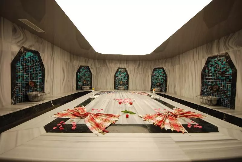 Hotel Golden Rock Beach