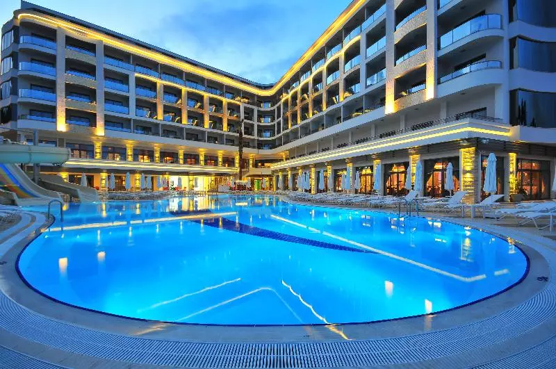 Hotel Golden Rock Beach