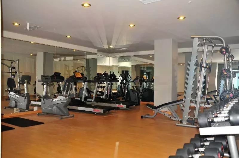 Hotel Golden Rock Beach