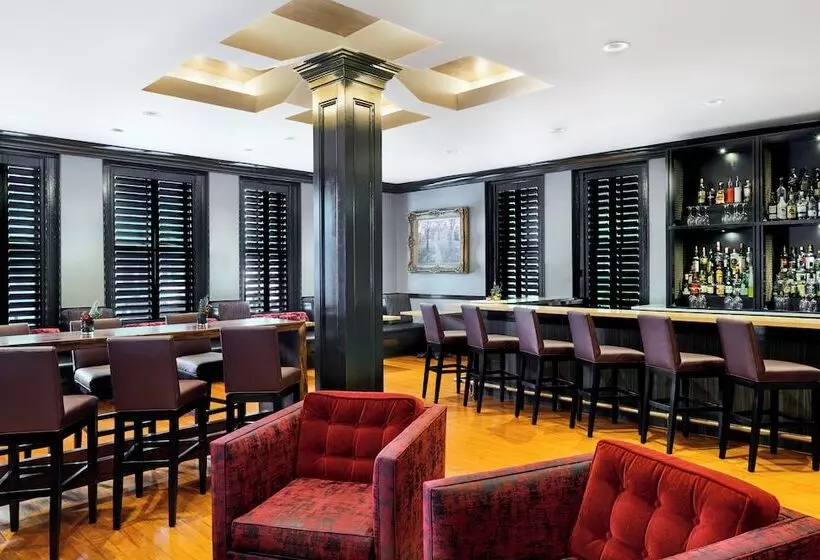 Отель Inn At Carnall Hall