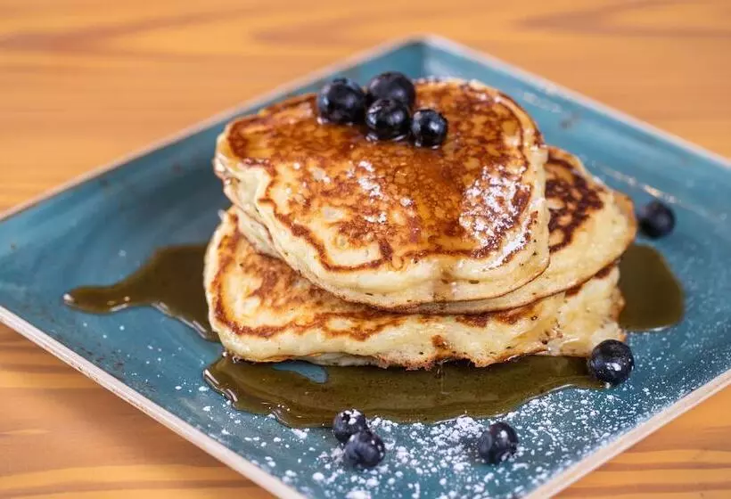 Отель Inn At Carnall Hall