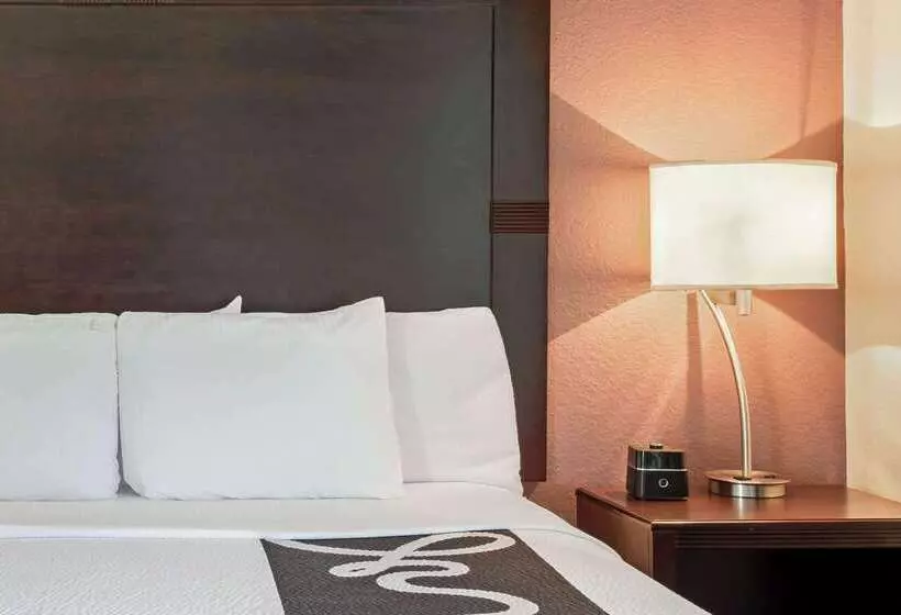 酒店 La Quinta Inn & Suites By Wyndham Hammond