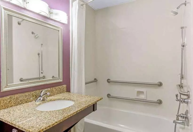 酒店 La Quinta Inn & Suites By Wyndham Hammond