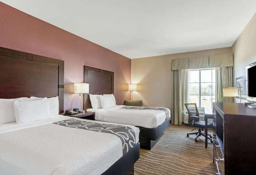 호텔 La Quinta Inn & Suites By Wyndham Hammond