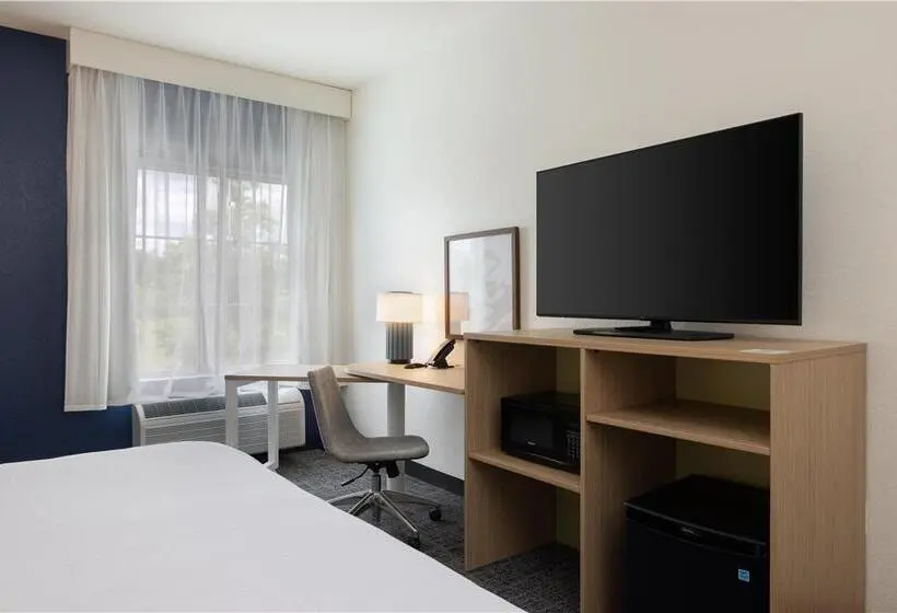 ホテル La Quinta Inn & Suites By Wyndham Hammond