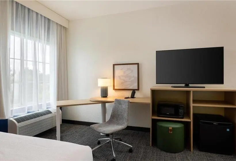 ホテル La Quinta Inn & Suites By Wyndham Hammond