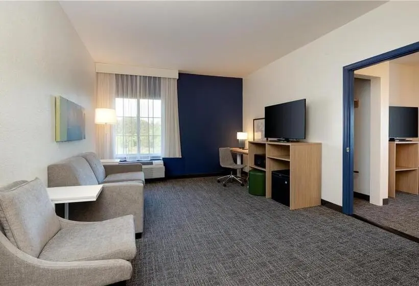 ホテル La Quinta Inn & Suites By Wyndham Hammond