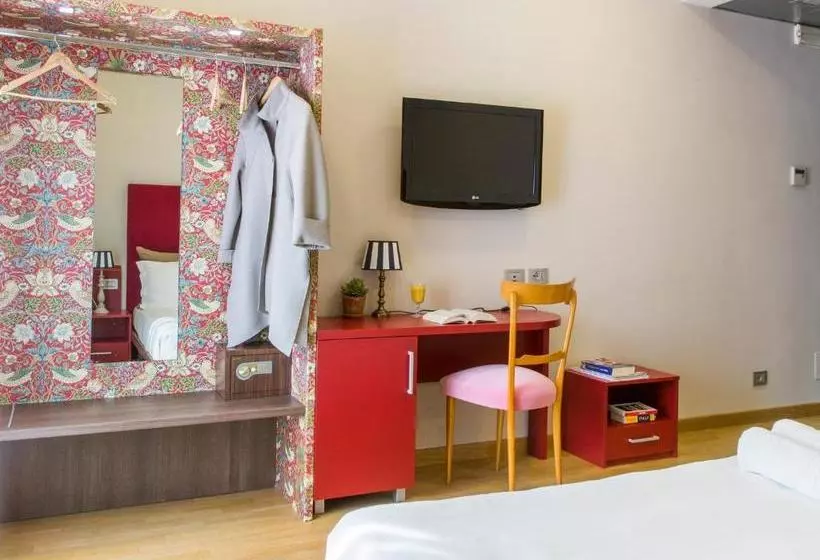 בית מלון כפרי Monti First