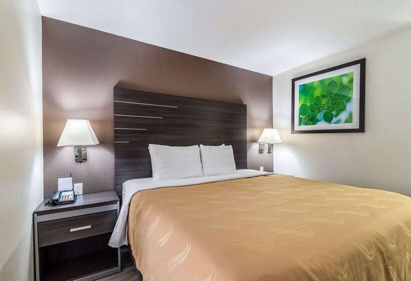 호텔 Quality Inn & Suites Canton