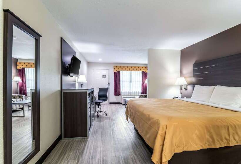 호텔 Quality Inn & Suites Canton