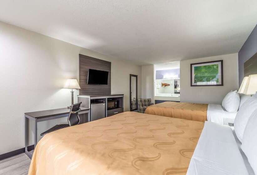 호텔 Quality Inn & Suites Canton