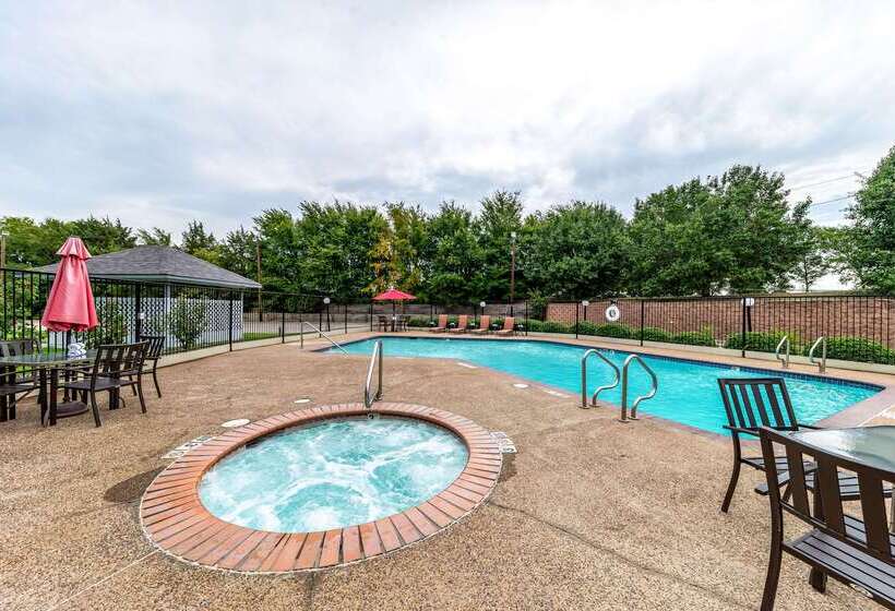 호텔 Quality Inn & Suites Canton