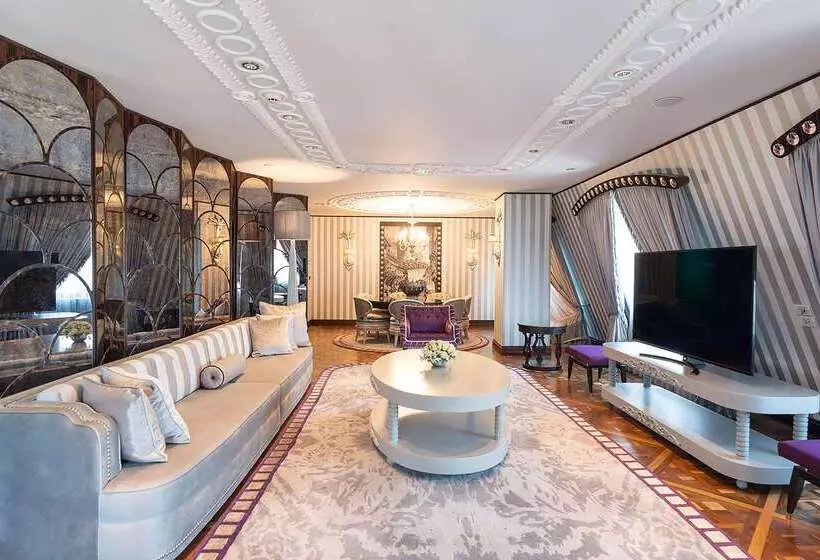 Hotel Wyndham Grand Istanbul Kalamış Marina