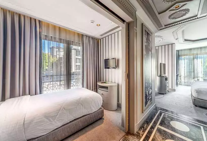 Hotel Wyndham Grand Istanbul Kalamış Marina