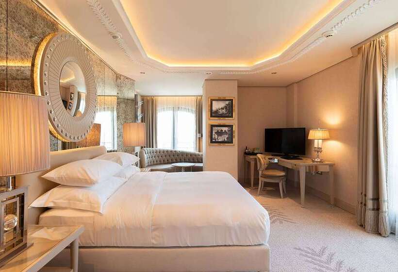 ホテル Wyndham Grand Istanbul Kalamış Marina