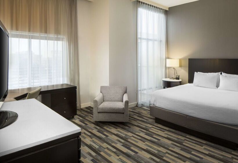 Hyatt House Charlotte Center City