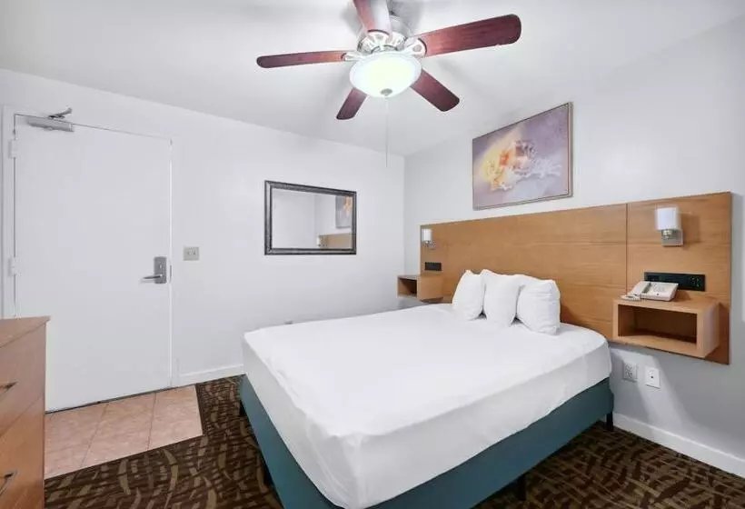 Motelli Beach Tower Beachfront Hotel, A By The Sea Resort