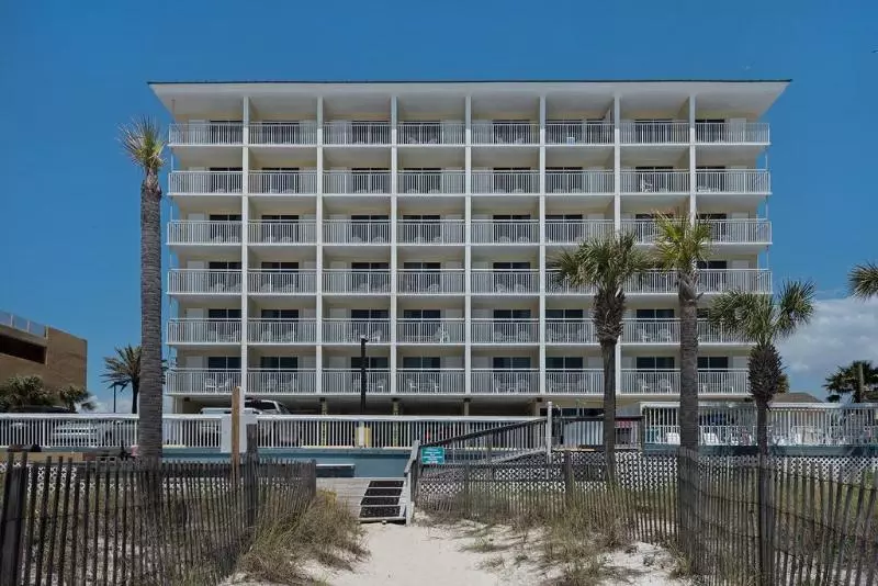 Motelli Beach Tower Beachfront Hotel, A By The Sea Resort
