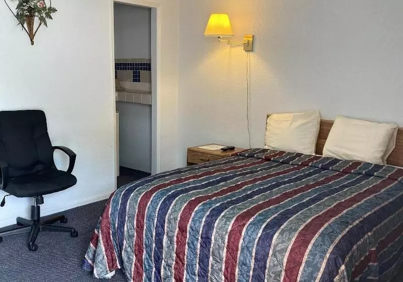 모텔 Regency Inn Comanche