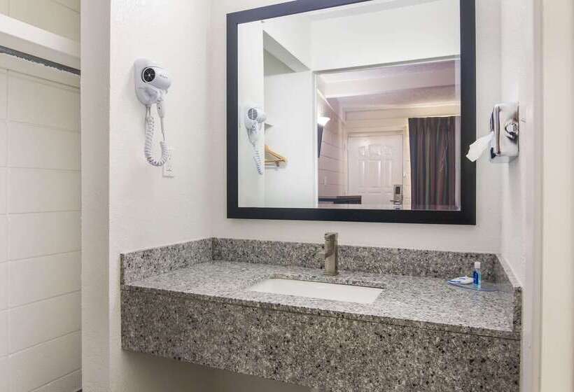 Мотель Rodeway Inn