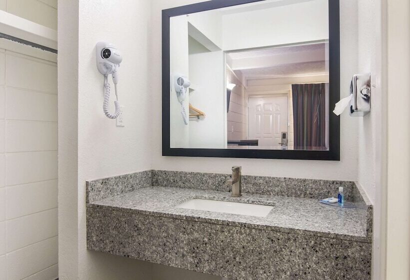 Мотель Rodeway Inn