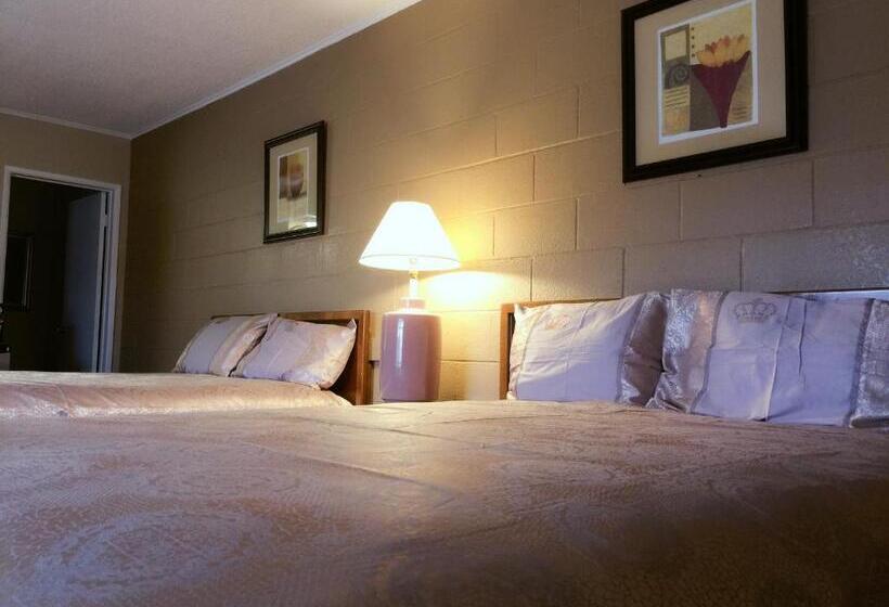 모텔 Royal Inn And Suites