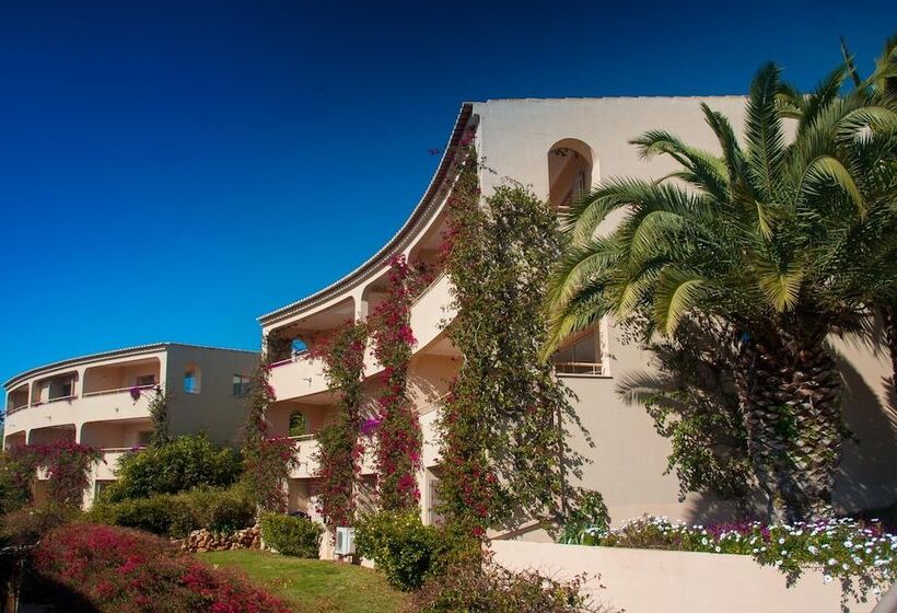 Vila Palmeira Beach Resort