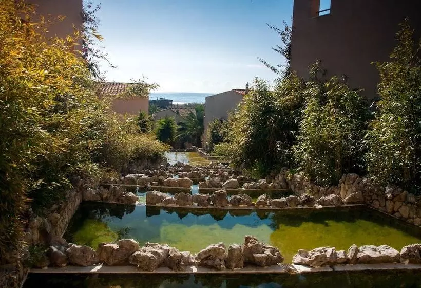 Vila Palmeira Beach Resort