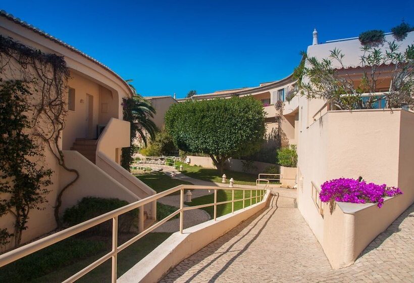 Vila Palmeira Beach Resort