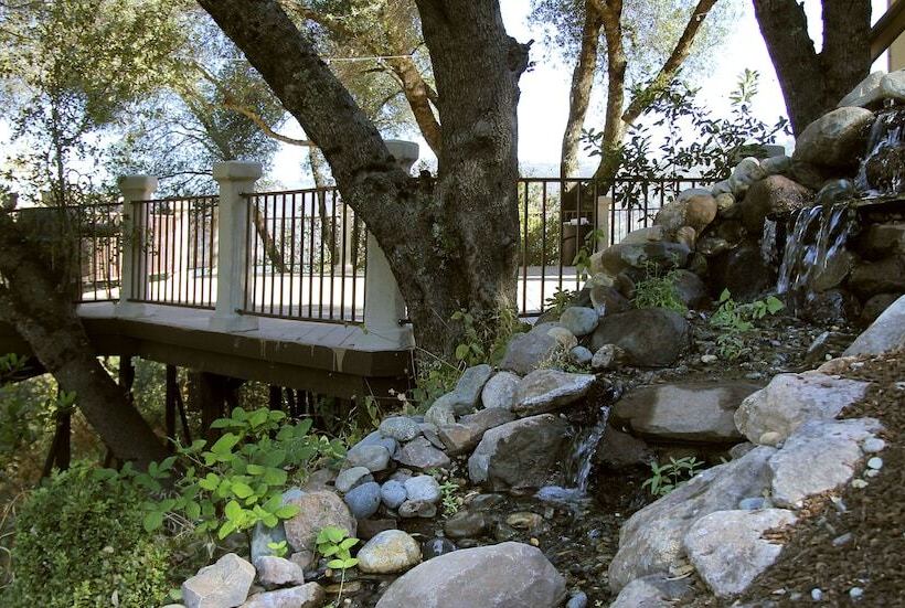 Bella Vista Bed And Breakfast