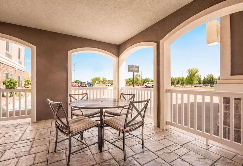 Country Inn & Suites By Radisson, Minot, Nd
