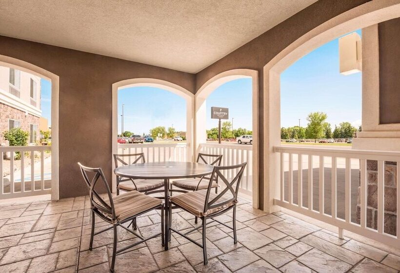 Country Inn & Suites By Radisson, Minot, Nd