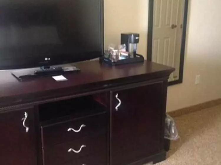 Country Inn & Suites By Radisson, Minot, Nd