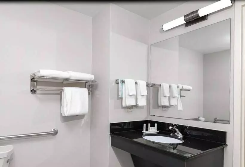 Fairfield Inn & Suites By Marriott Wichita Downtown