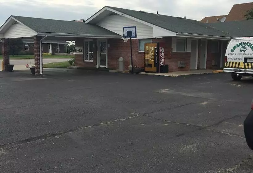 Guest House Motel Chanute