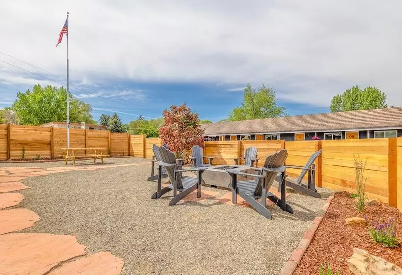 Hotelli Minecart Motor Lodge