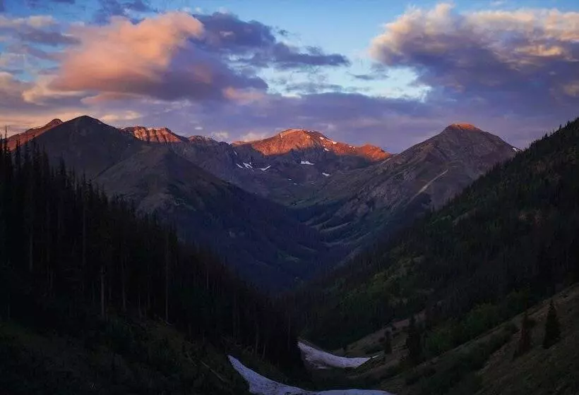 Hotelli Minecart Motor Lodge