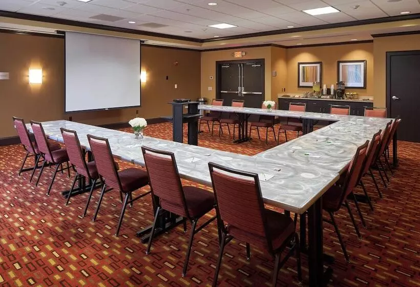 ホテル Courtyard By Marriott Evansville East