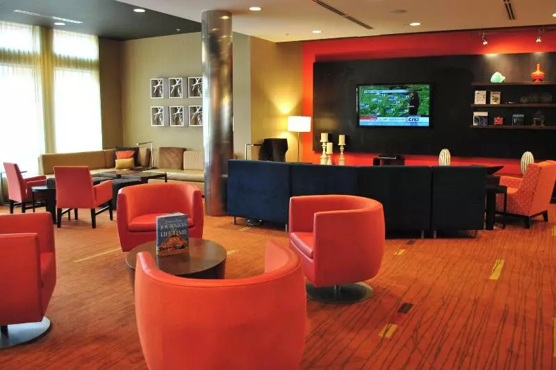 ホテル Courtyard By Marriott Evansville East